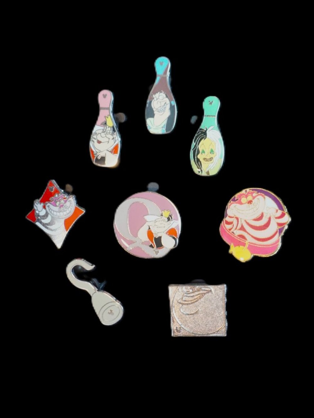 Disney Pin Trading 8 Pin Lot Featuring Disney Villains (098)
